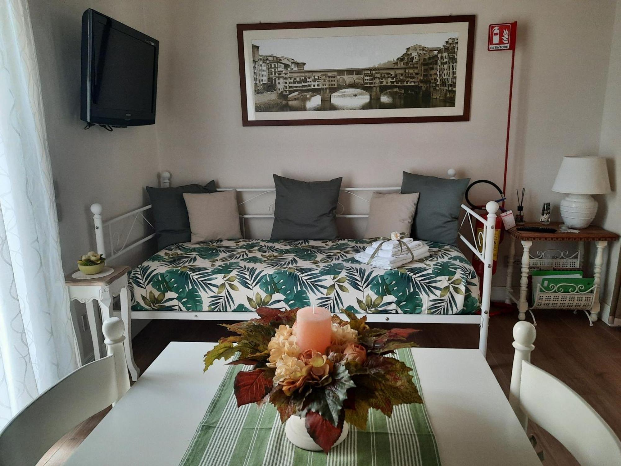 Messer Niccolo - Apartment In Firenze Eksteriør billede